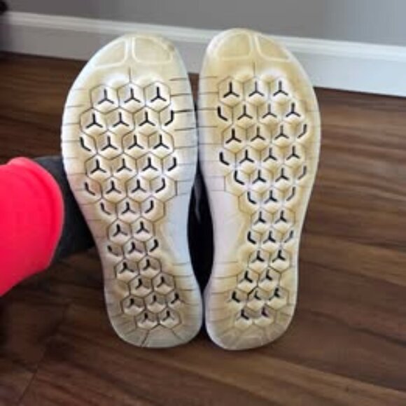 Women's Nike Free Running Shoes size 9 Black White - Picture 5 of 5